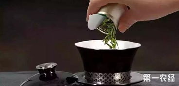 小罐茶 年輕化策略與智商稅爭(zhēng)議下的市場(chǎng)困境